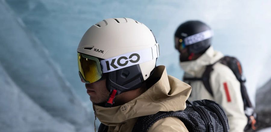 Skihelm und Skibrille
