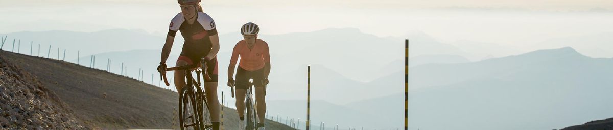 Funktionale Radtrikots und Jerseys 