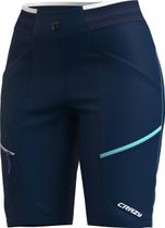 Short Traverse Woman