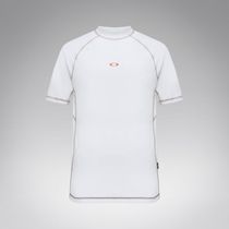 Oakley Ventura Short Sleeve Rashguard Herren T-Shirt für sämtliche Outdoor Aktivitäten