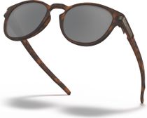 Oakley Latch