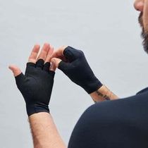 Raceday Glove
