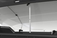 Thule lid Pull Straps Motion 3