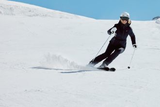 8848 Altitude: Stylische Skibekleidung für Damen