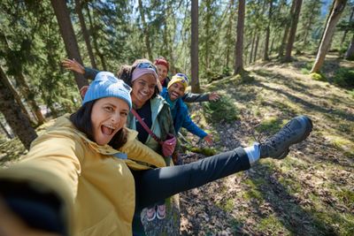 Wenn Socke und Schuh als System zusammenpassen, steigt die Laune auf Tour ganz von allein.