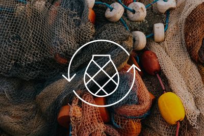 Mit dem Redcycle Projekt reduziert Ternua den Meeresabfall und gewinnt gleichzeitig Material für die Produktion.