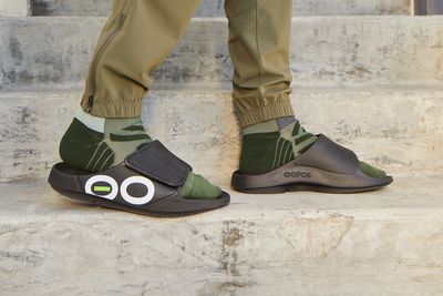 Sportliches Design und größter Komfort treffen auf regenerative Fähigkeiten in den OOaah Sport Flex Schuhen