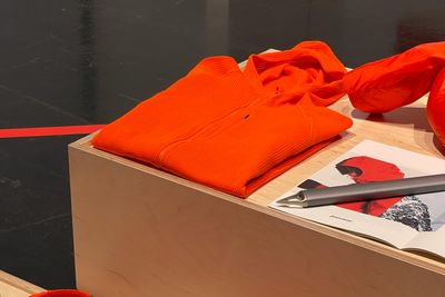 Der Outdoor-Experte Houdini setzt auf ein knalliges Orange.