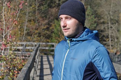 Die Caurus Wool hat eine verstellbare Kapuze.