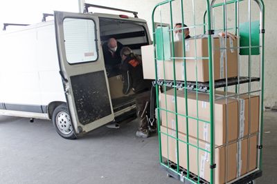 Der Verein CFJ hilft beim Transport.