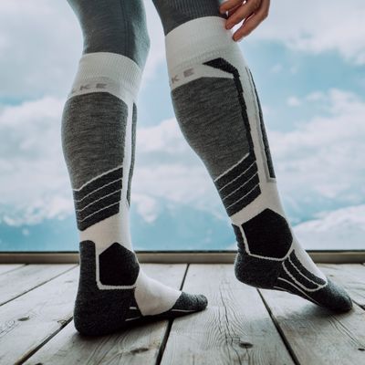  Move Better, Feel Better, Perform Better ist das Motto der FALKE ESS Produkte.