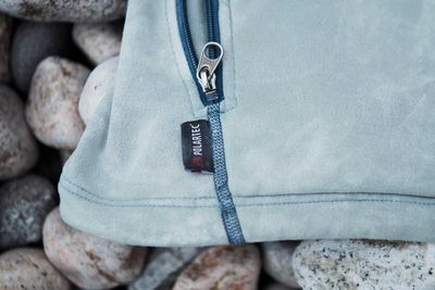 Die Power Houdi Fleecejacke kombiniert außergewöhnliche Materialien mit maximalem Komfort.