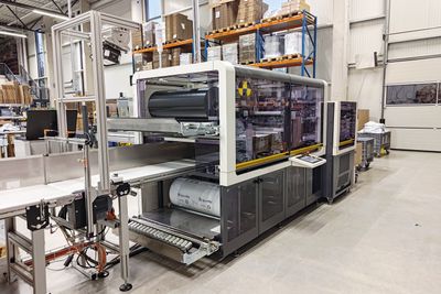 Platzsparend und leistungsstark: Der Serienpacker SXJ HP Adapta VS von beck.