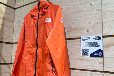 ISPO Award Gewinner: Die The North Face Summit Papsura Futurelight Jacket mit 100% recyceltem Nylongewebe