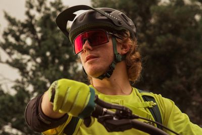 Oakley offers high-quality cycling equipment and clothing for hobby athletes and professionals.