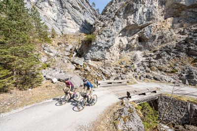 Beim Gravel-Biken ist man in der Natur unterwegs.