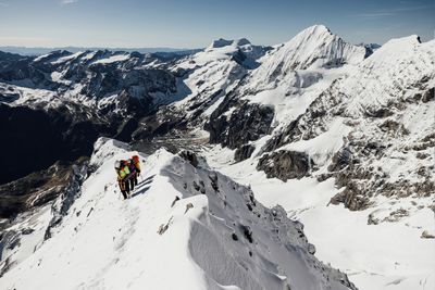 Die überarbeitete Ortles Kollektion kombiniert jahrelanges Bergsport Knowhow mit neuen Materialien.