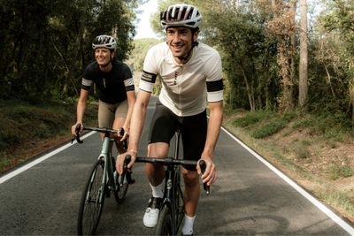 Radtrikots sorgen für konstanten Komfort auf dem Bike.