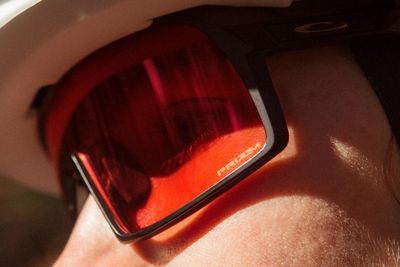 Radbrillen mit Prizm™-Technologie garantieren eine deutlich bessere Sicht.