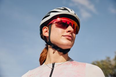 Mit der passenden Sportbrille bist du sicherer unterwegs.