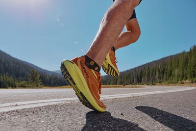 The right shoes for hot days: breathable, lightweight, and well-cushioned.