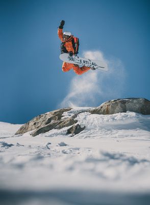 Alpina produziert seit 1980 Ski-, Sport- und Sonnenbrillen.