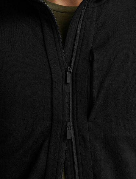 M Quantum III Long Sleeve Zip Hood