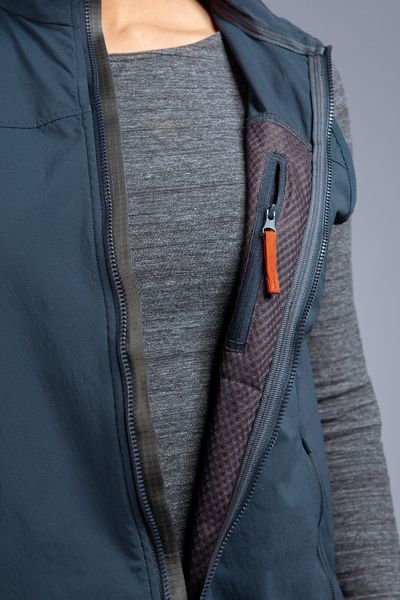 Lajus W's Vest
