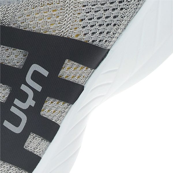 MAN Free Flow Metal Tune Shoes
