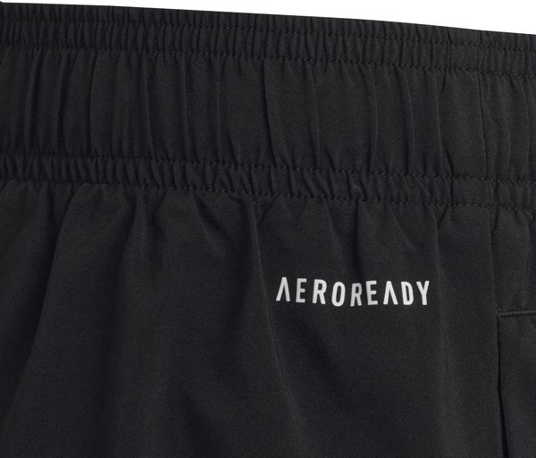 Unisex Essentials Small Logo Chelsea Shorts