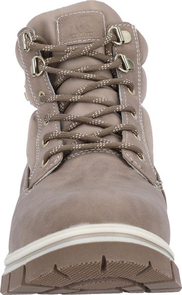 Lindel W Boot