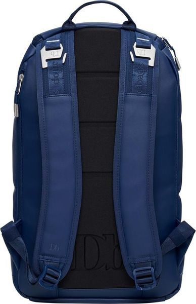 Ramverk Pro Check-in Luggage Medium