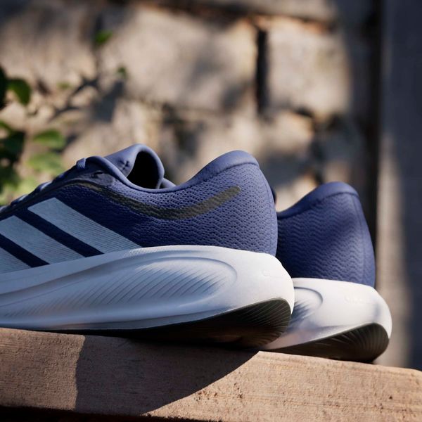 Response Runner 2 Running Shoes