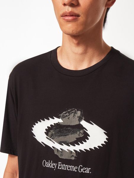 Gear Static Icon Tee