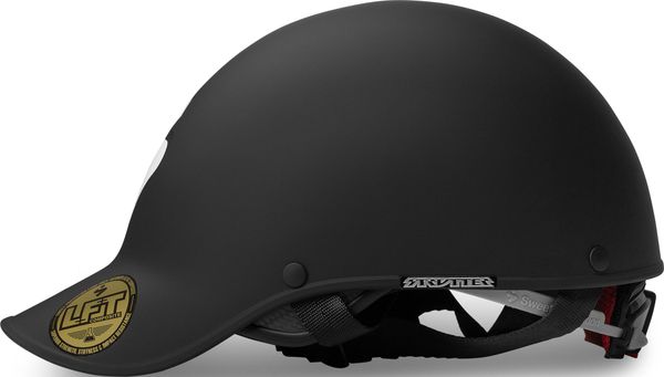 Strutter Helmet