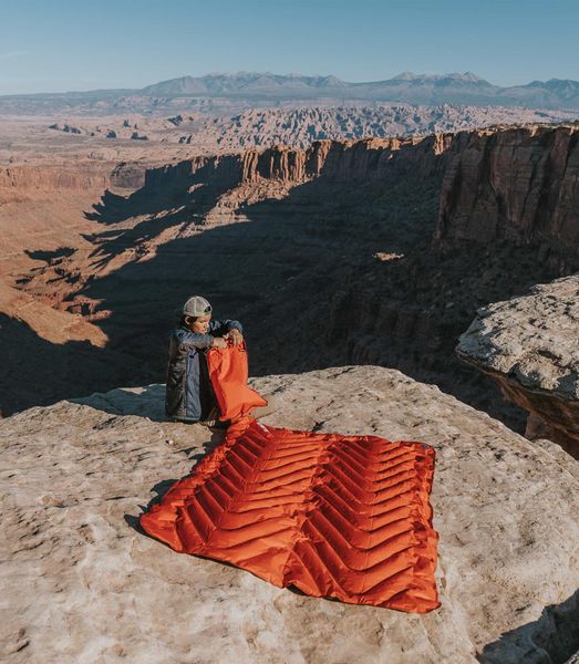 Insulated Double V Sleeping Pad
