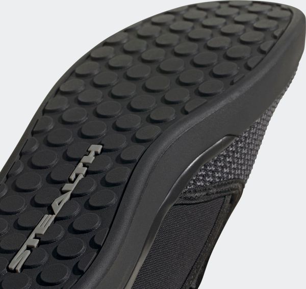 Sleuth Slip-on Mountain Bike Shoes