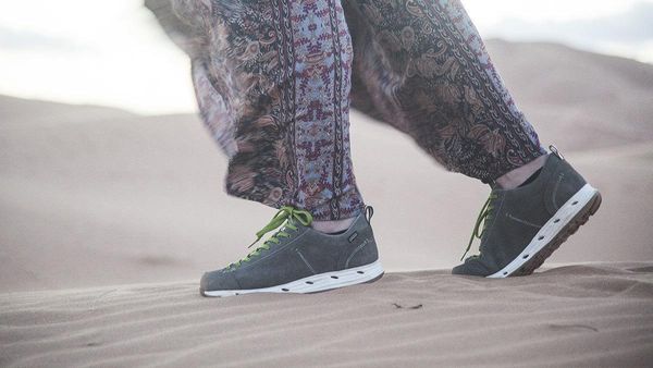 Shoe 54 Surround