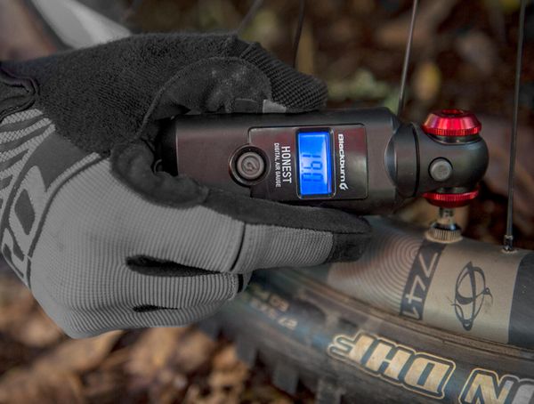 Honest Digital Pressure Gauge