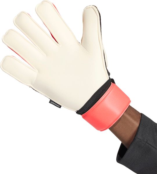 Predator Match Fingersave Goalkeeper Glove