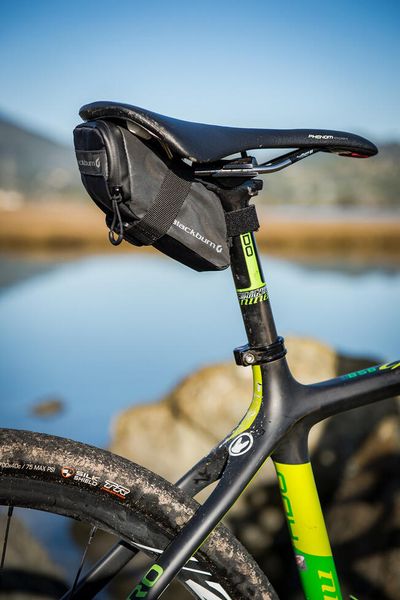 Grid Medium Seat Bag Blk Refl.