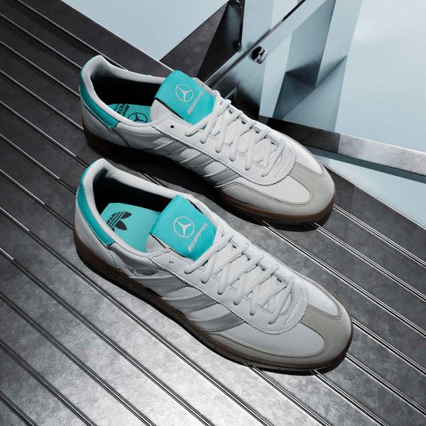 Handball Spezial Mercedes AMG Petronas F1 Team Shoes