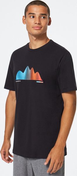 Graphic Waves Tee