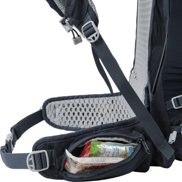 Seneca Air 28 W