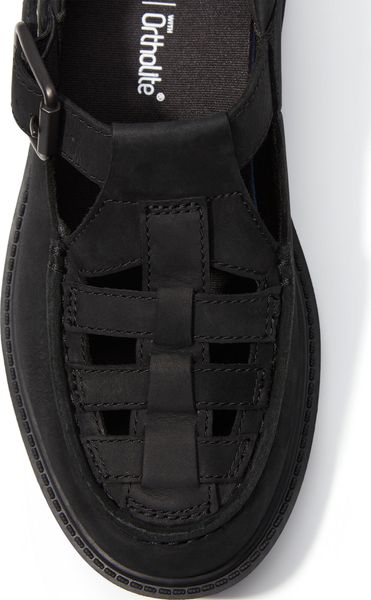 Womens Buckle Shoe