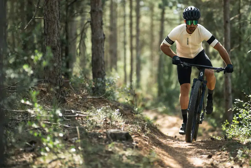 Wie du das perfekte Radtrikot für deine Tour findest